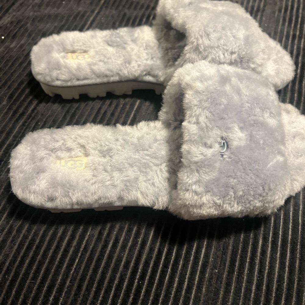 UGG - Picture 5 of 9